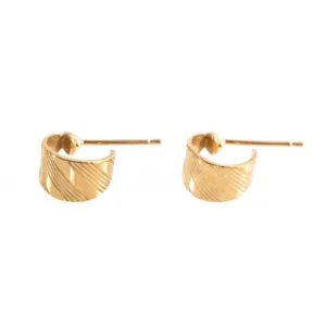 Half circle huggie earrings in gold